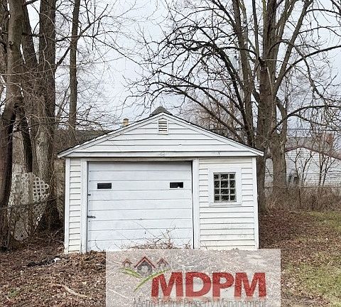 2nd image of 19419 Revere St