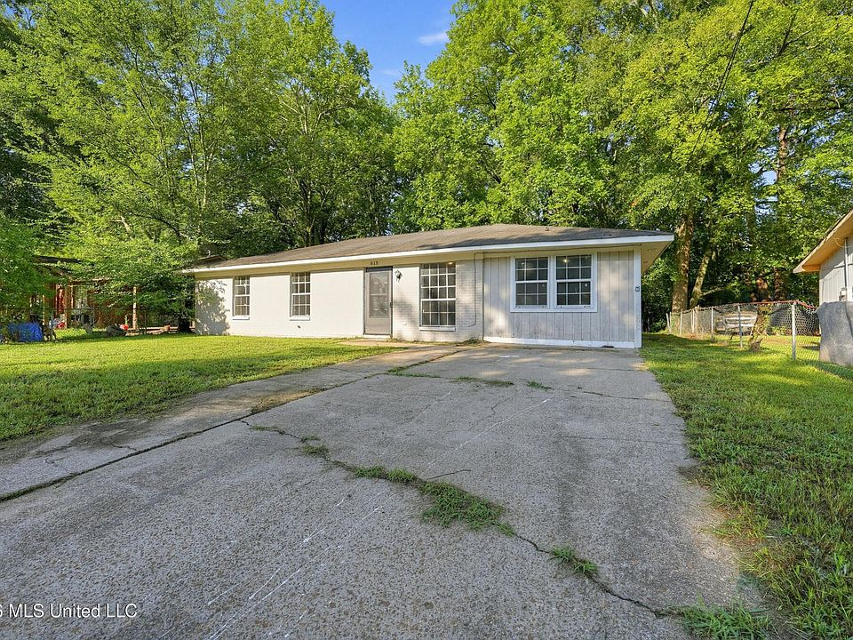 1st image of 615 Rich Dr