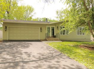5709 Grove St, Edina, MN 55436