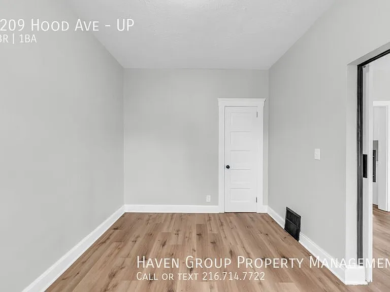 2209 Hood Ave #UP — Photo 8
