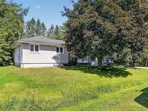 3rd image of 978 Meteor Ave