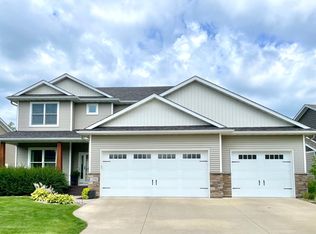 2608 Oak Lawn Dr, Northfield, MN 55057