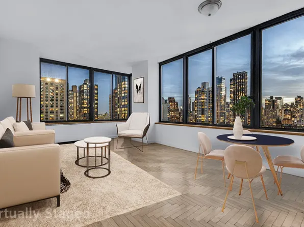 300 East 93rd Street image 1 of 8