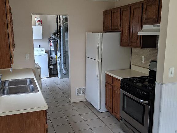3rd image of 30743 Palmer Blvd
