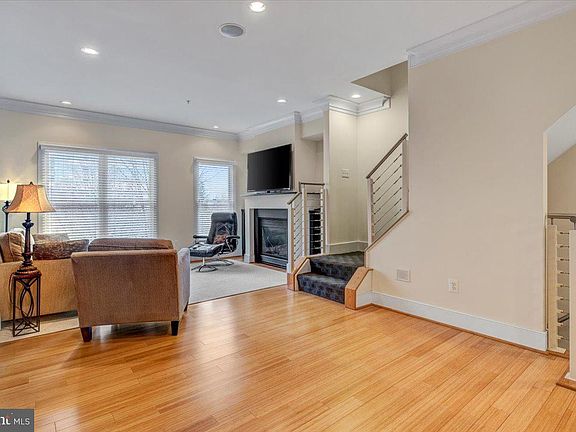 5th image of 12107 Loyola Ln