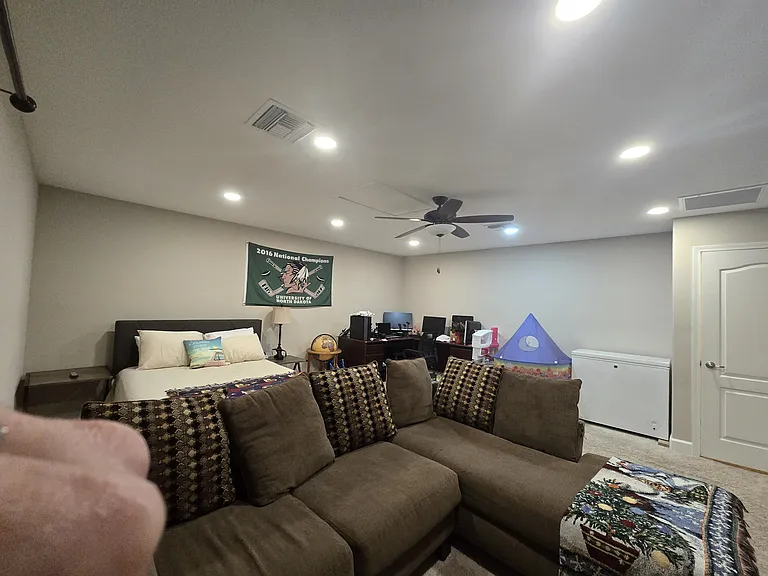 2576 Grand Lakeside Dr — Photo 9