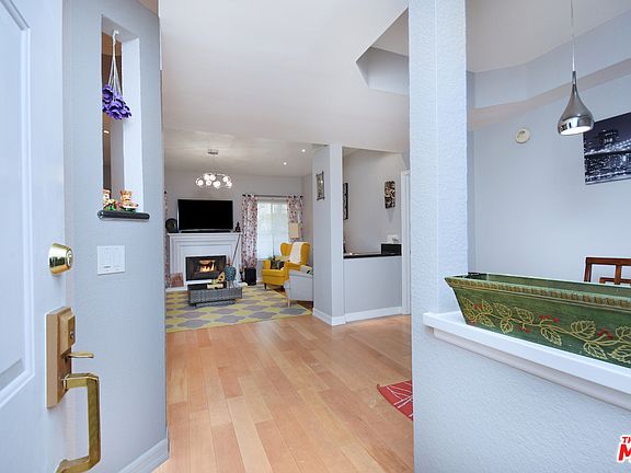3rd image of 5420 Sylmar Ave APT 121