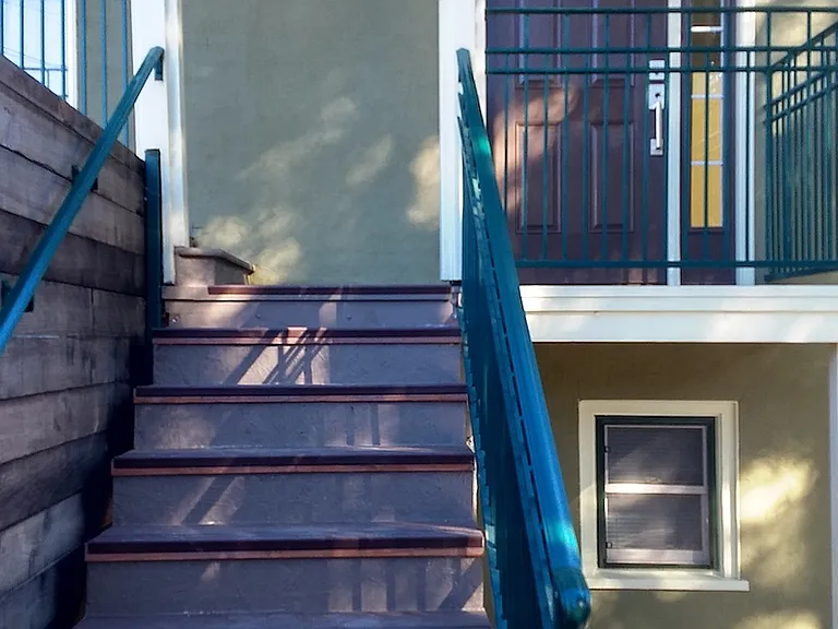832 Georgia St #B — Photo 5