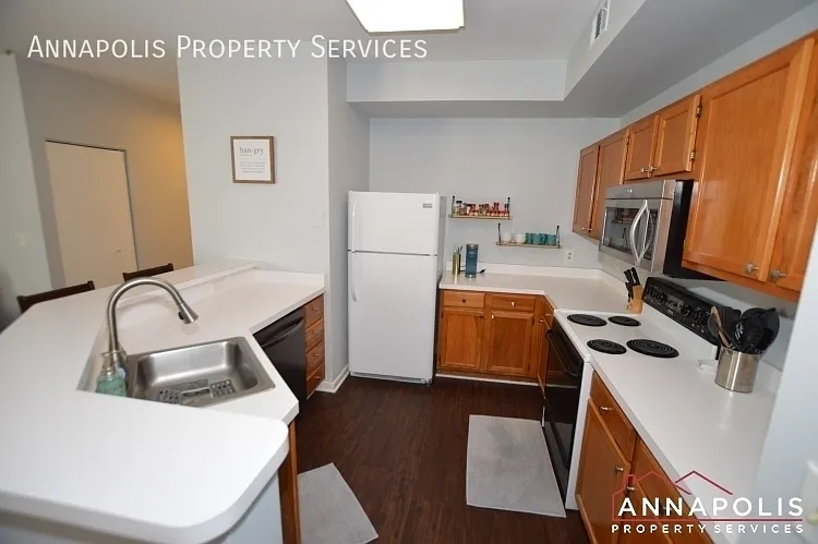 60 Sandstone Ct #H — Photo 3