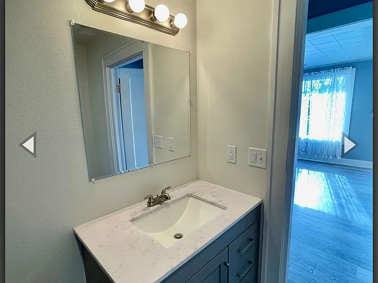 2409 Applegate Ave — Photo 6