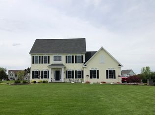19 King Fisher Dr, Spencerport, NY 14559