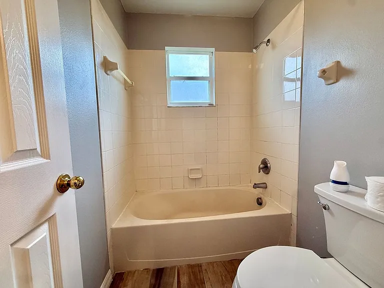 677 Elbridge Dr — Photo 6