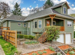 1826 N Sumner St, Portland, OR 97217