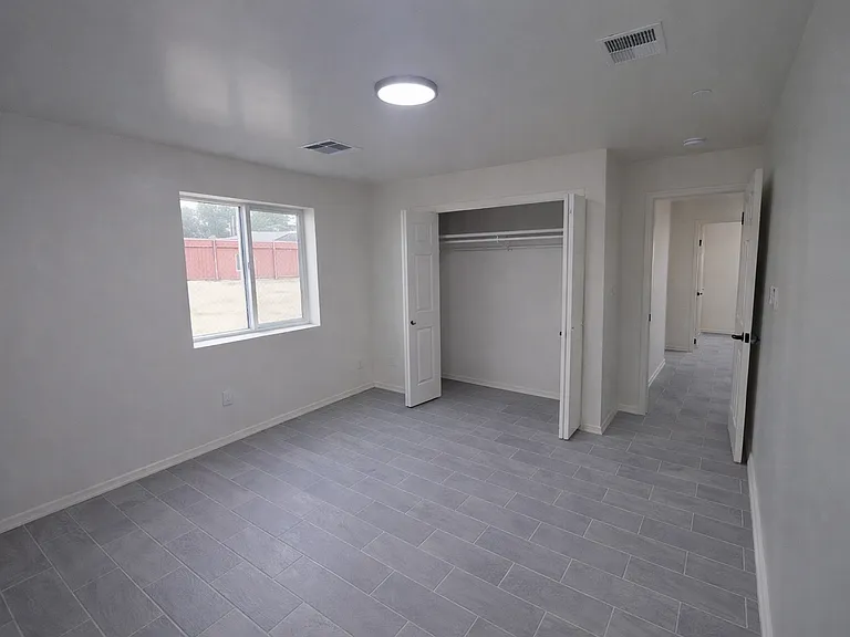 253 S 17th Ave — Photo 8