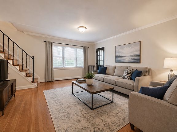 2nd image of 2722 Hone Ave Floor 2
