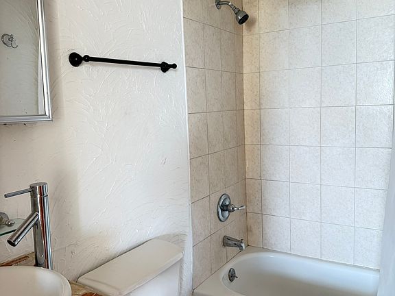 3rd image of 1477 Ashford Avenue Torre Del Mnr #1002