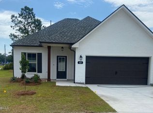 424 Conch Dr, Gulfport, MS 39507