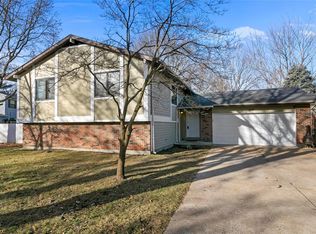 1055 Timberwood Trails Dr, Florissant, MO 63031
