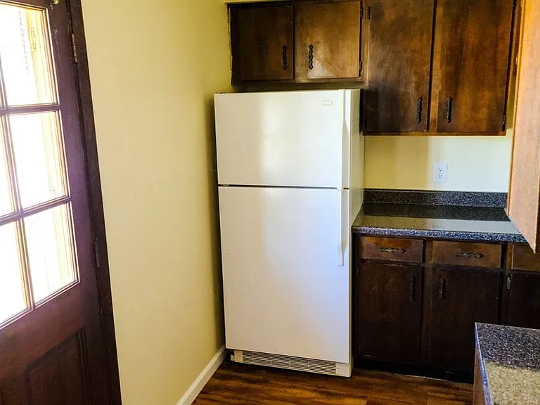216 W Main St — Photo 3