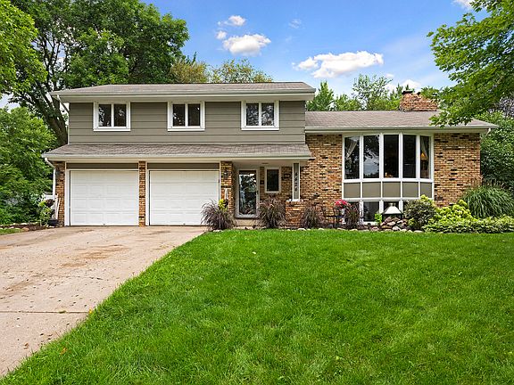 2nd image of 4424 Gilford Dr