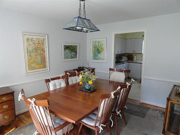3rd image of 714 Melissa Dr