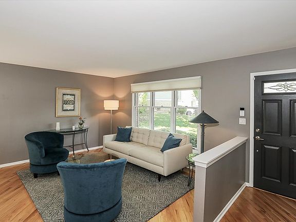 3rd image of 818 Indigo Ct