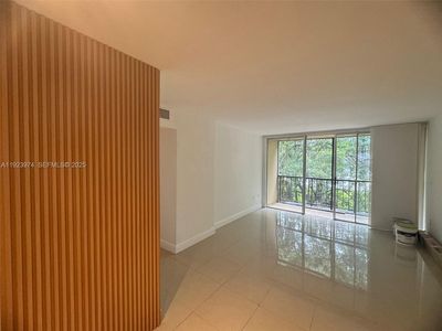 8810 Fontainebleau Blvd APT 217, Miami, FL, 33172