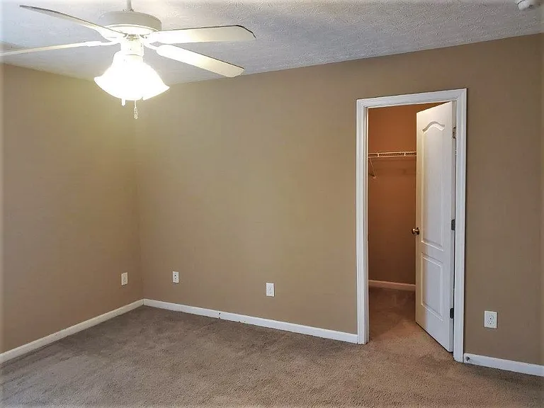9001 Scottsdale Ct — Photo 36
