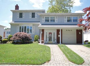 142 Providence St, Staten Island, NY 10304