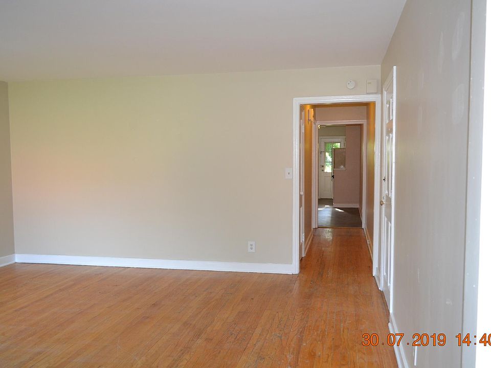 1st image of 47 Glenwood St APT 3