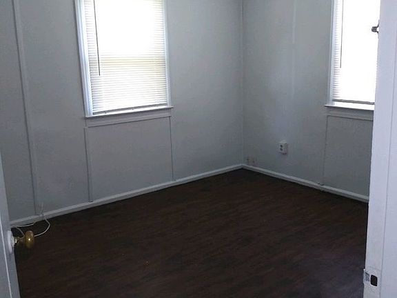 5th image of 415 Bethune Dr