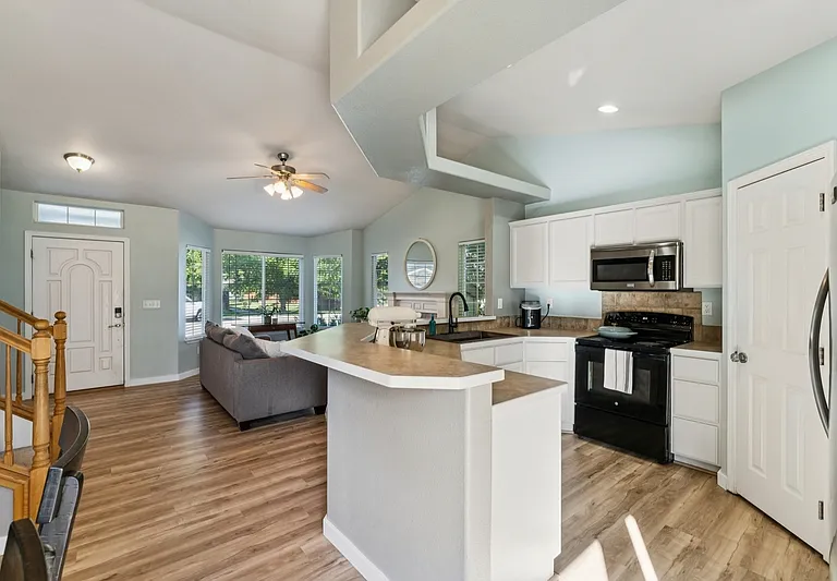 12398 W Tevoit St — Photo 10