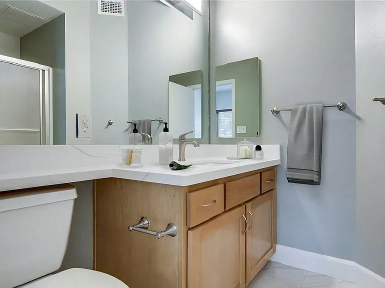 450 J St #3131 — Photo 31