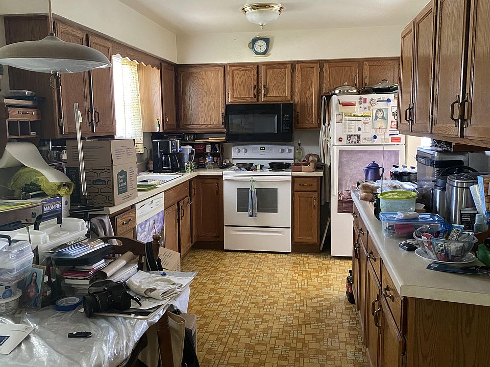 2nd image of 936 S 39th St