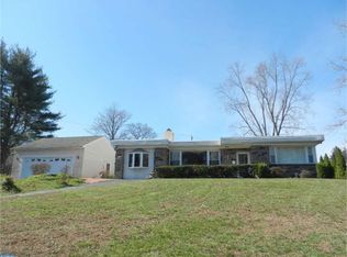 801 Cedar Grove Rd, Broomall, PA 19008