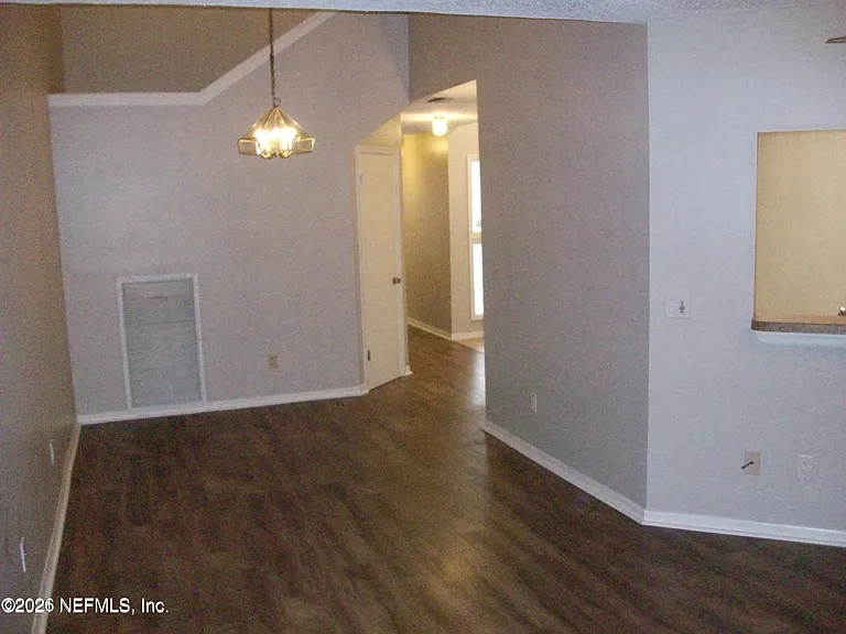 5860 Liska Dr — Photo 6