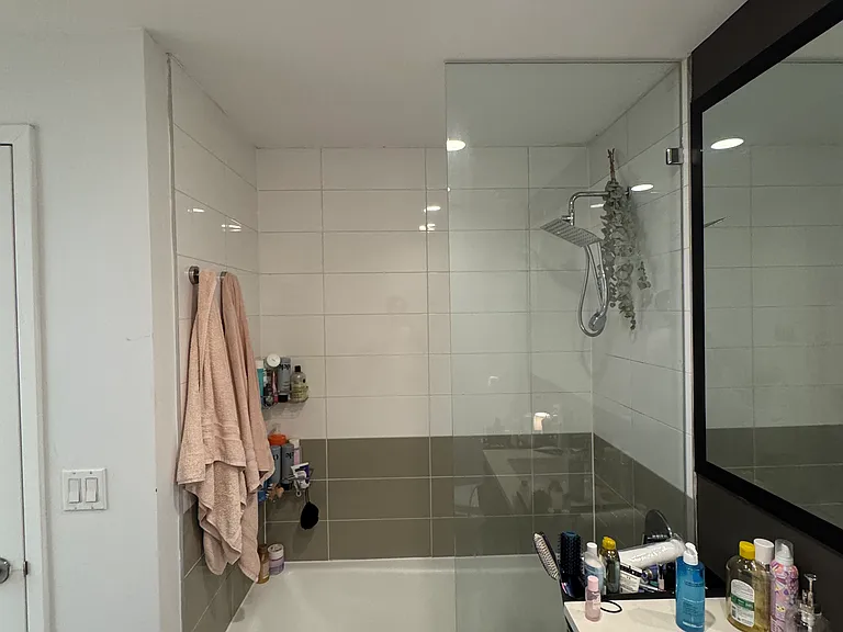 2-26 50th Ave #7F — Photo 21