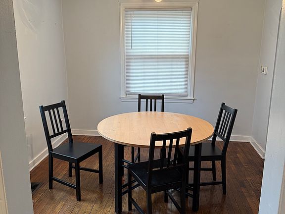 3rd image of 1604 Oakwood Ave