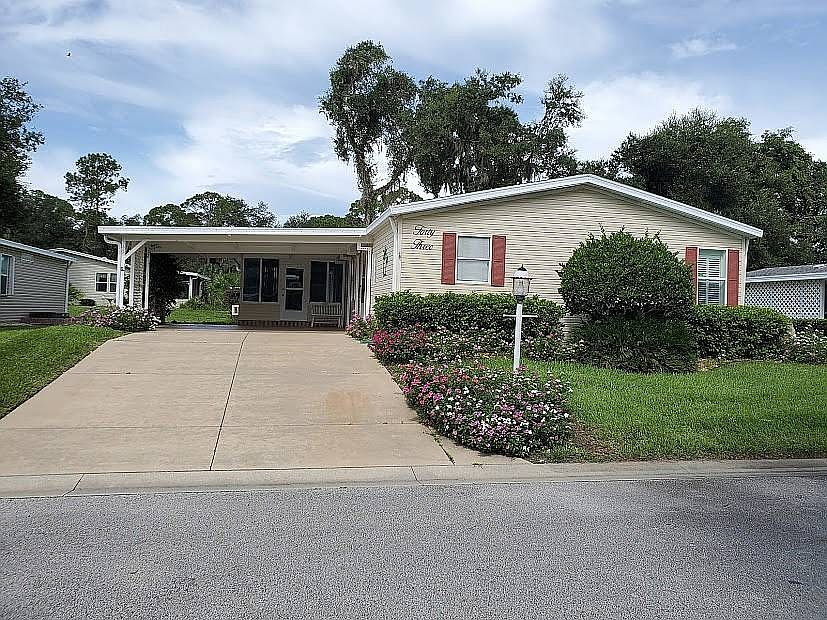 1st image of 43 Winthrop Ln