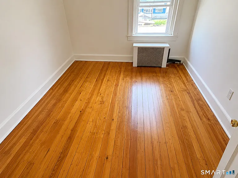 14 Portland St — Photo 4