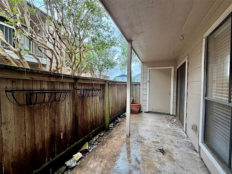 2120 Wilcrest Dr #121 — Photo 34