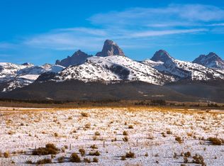 9409 Mountain View Dr, Tetonia, ID 83452