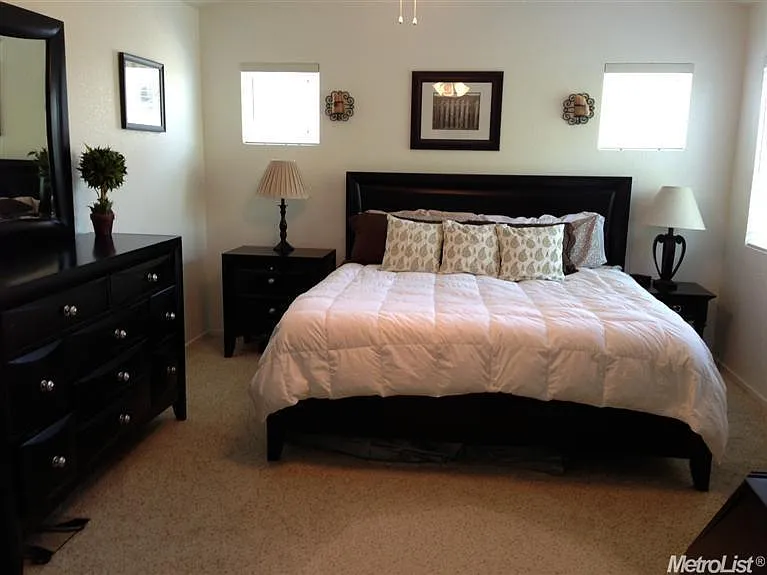 375 Coventry Cir — Photo 8