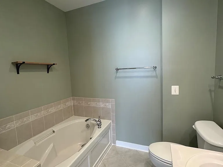 1322 N Danville St — Photo 15