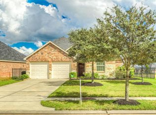 236 Round Lake Dr, Rosenberg, TX 77469