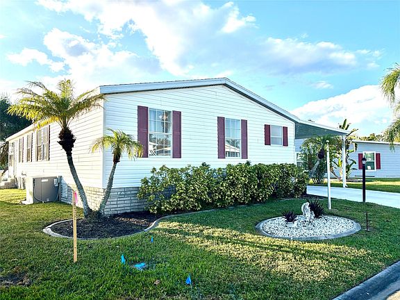 2nd image of 1622 SW 35th Circle