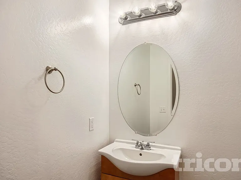 13301 E Primrose Ln — Photo 11