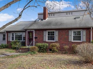 612 Country Club Dr, Burlington, NC 27215
