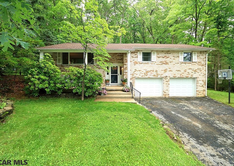 1st image of 685 Wiltshire Dr