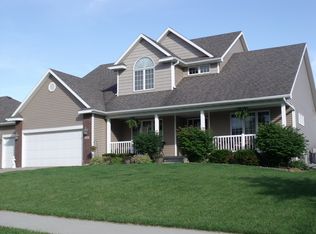 360 Georgetown Pl, Norwalk, IA 50211